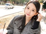 【黒い服に隠された魅惑のボディ】 笑顔と声が可愛い事務職かすみさん(30) 足をあげ自らチ●ポを懇願。ジョボジョボ潮吹きでイキまくり！！  【初撮り】ネットでAV応募→AV体験撮影 2413